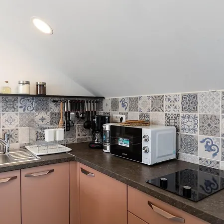 Apartment Tirena *