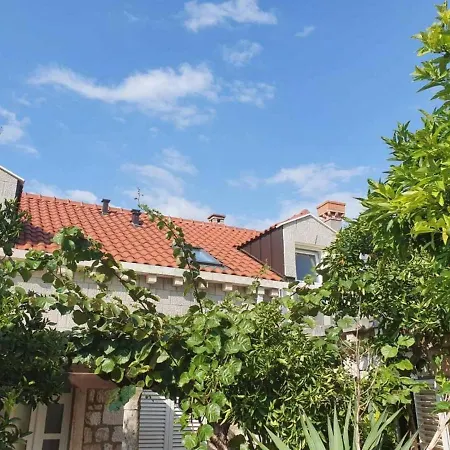 Tirena Apartment