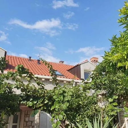 Tirena Apartment